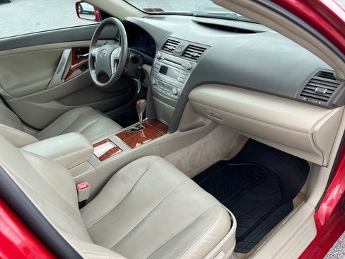 Used 2010 Toyota Camry XLE FWD image 11