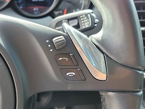 Certified 2014 Porsche Cayenne Turbo S AWD/4WD image 39