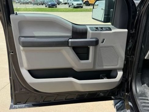 Used 2019 Ford F150 XL w/ Equipment Group 101A Mid AWD/4WD image 12
