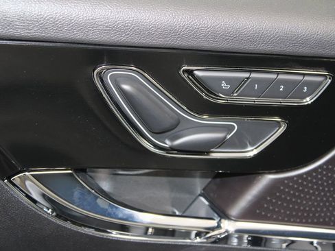 New 2026 Lincoln Corsair Premiere image 21