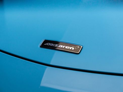 Used 2020 McLaren 600LT Spider image 25