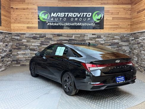 Used 2023 Hyundai Elantra SEL FWD image 12