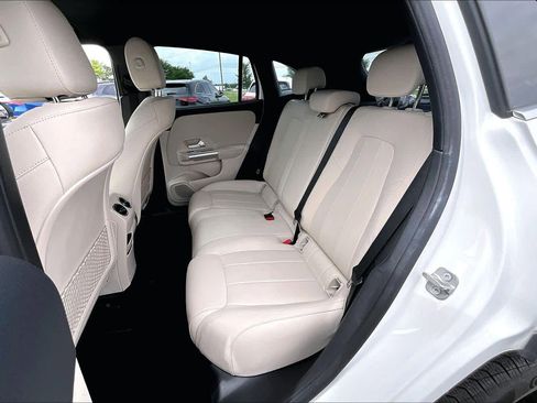 Certified 2025 Mercedes-Benz GLA 250 image 21