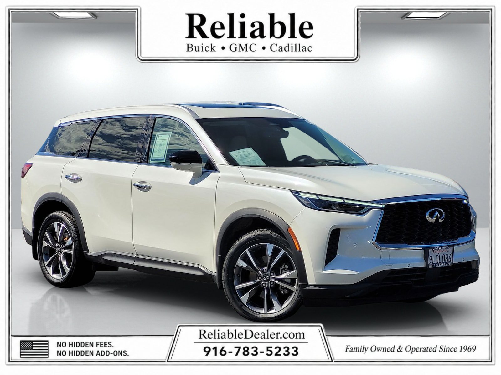 Used 2024 INFINITI QX60 Luxe w/ Performance Audio Package AWD/4WD image 1