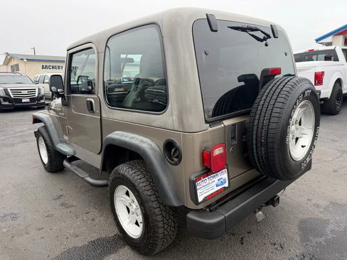 Used 2004 Jeep Wrangler 4WD w/ Dual Top Group image 3