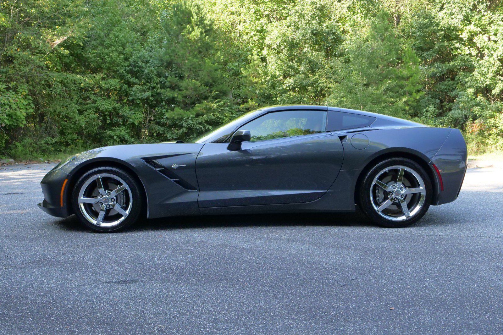Used 2014 Chevrolet Corvette Stingray Coupe w/ 3LT Preferred Equipment Group RWD image 5