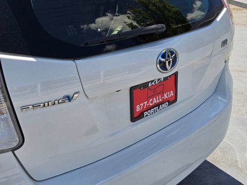Used 2017 Toyota Prius V Two FWD image 14