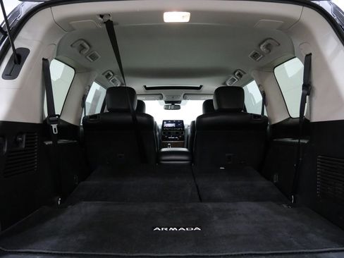 Used 2024 Nissan Armada SL w/ Captain's Chairs Package image 33