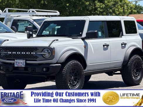 New 2026 Ford Bronco Badlands AWD/4WD image 8