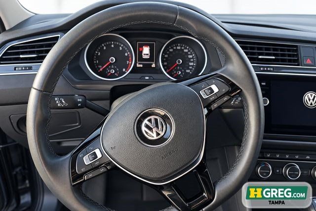 Used 2020 Volkswagen Tiguan SE FWD image 14