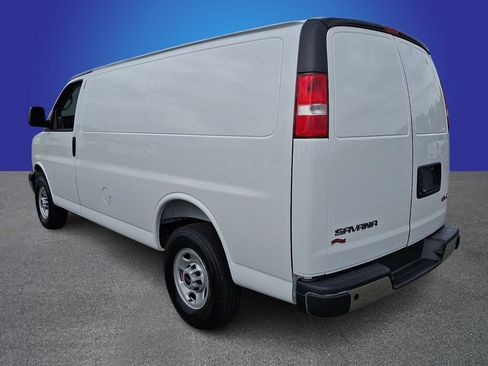 New 2026 GMC Savana 3500 w/ Driver Convenience Package RWD image 4