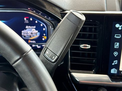 Used 2024 Chevrolet Silverado 2500 LT w/ Convenience Package image 30