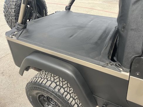 Used 2005 Jeep Wrangler Unlimited image 20