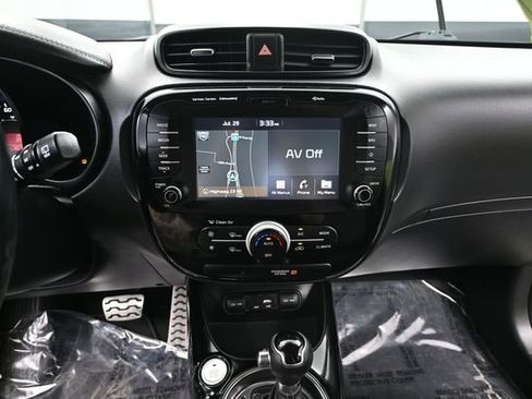 Used 2019 Kia Soul + w/ Audio Package FWD image 32