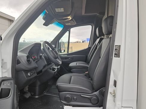New 2024 Mercedes-Benz Sprinter 4500 image 15
