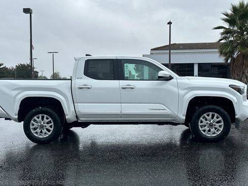New 2025 Toyota Tacoma SR5 image 3