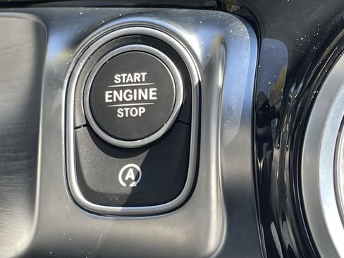 Certified 2025 Mercedes-Benz GLB 250 image 29