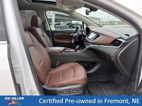Used 2021 Buick Enclave Avenir w/ Avenir Technology Package AWD/4WD image 18