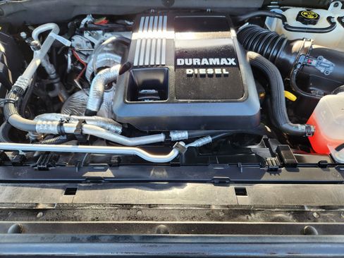 Used 2023 GMC Sierra 1500 AT4 w/ Technology Package AWD/4WD image 25
