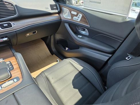 New 2026 Mercedes-Benz GLS 580 4MATIC image 31