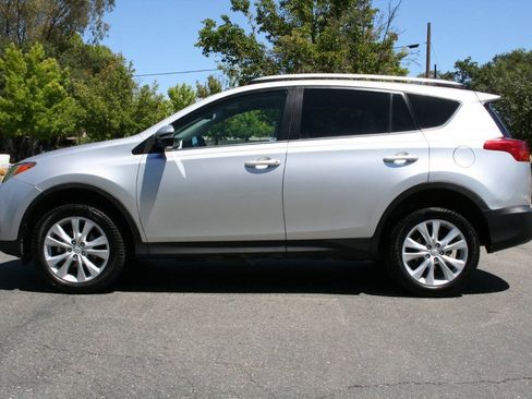 Used 2013 Toyota RAV4 Limited FWD image 8