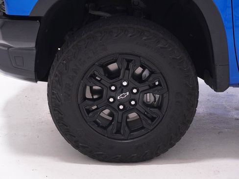 Used 2022 Chevrolet Silverado 1500 ZR2 w/ Technology Package image 9