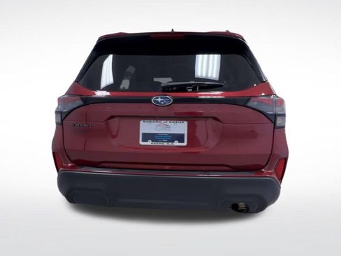 Used 2025 Subaru Forester Premium AWD/4WD image 7