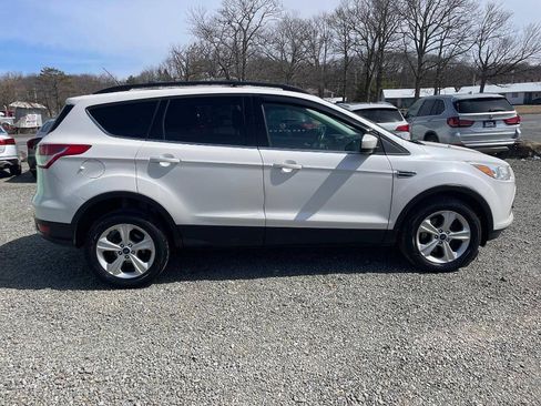 Used 2016 Ford Escape SE w/ SE Leather Comfort Package AWD/4WD image 9
