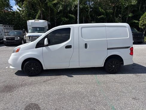 Used 2017 Nissan NV200 SV w/ Technology Package FWD image 4