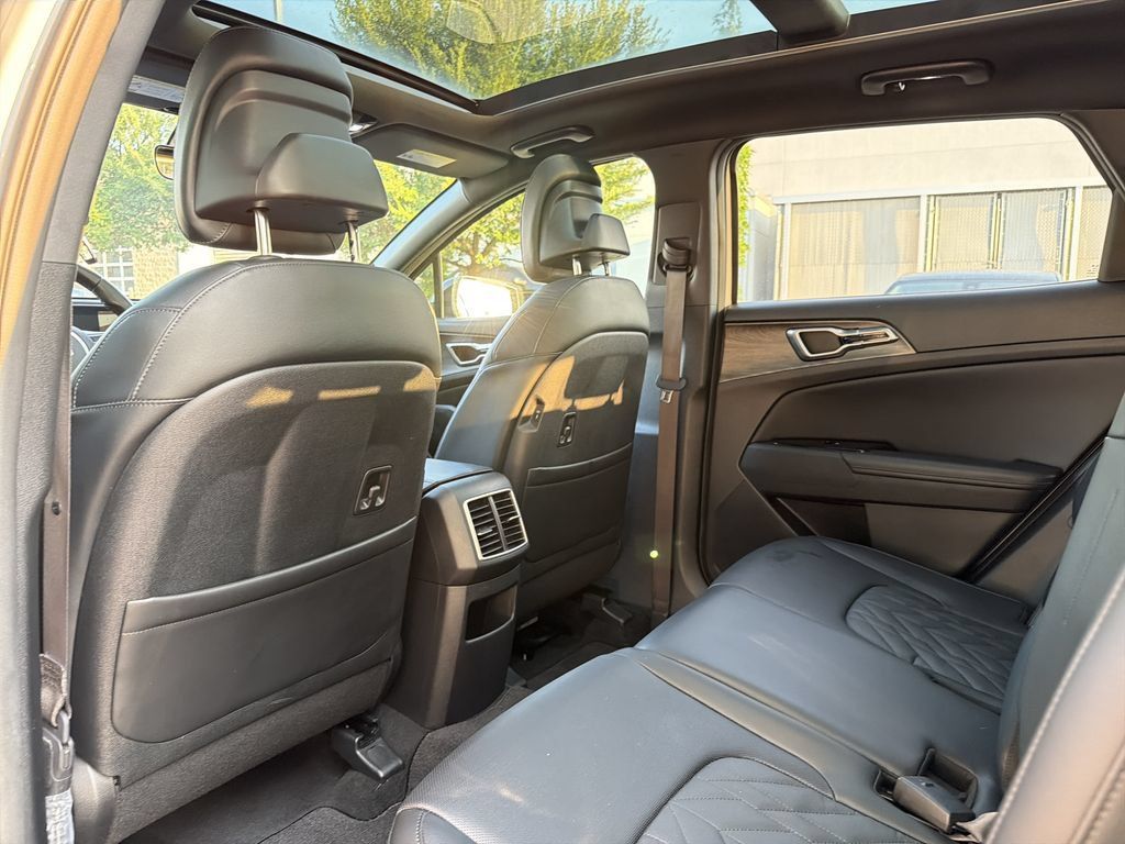 Used 2023 Kia Sportage X-Pro AWD/4WD image 12