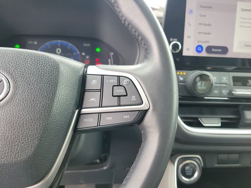 Used 2024 Toyota Grand Highlander XLE image 23