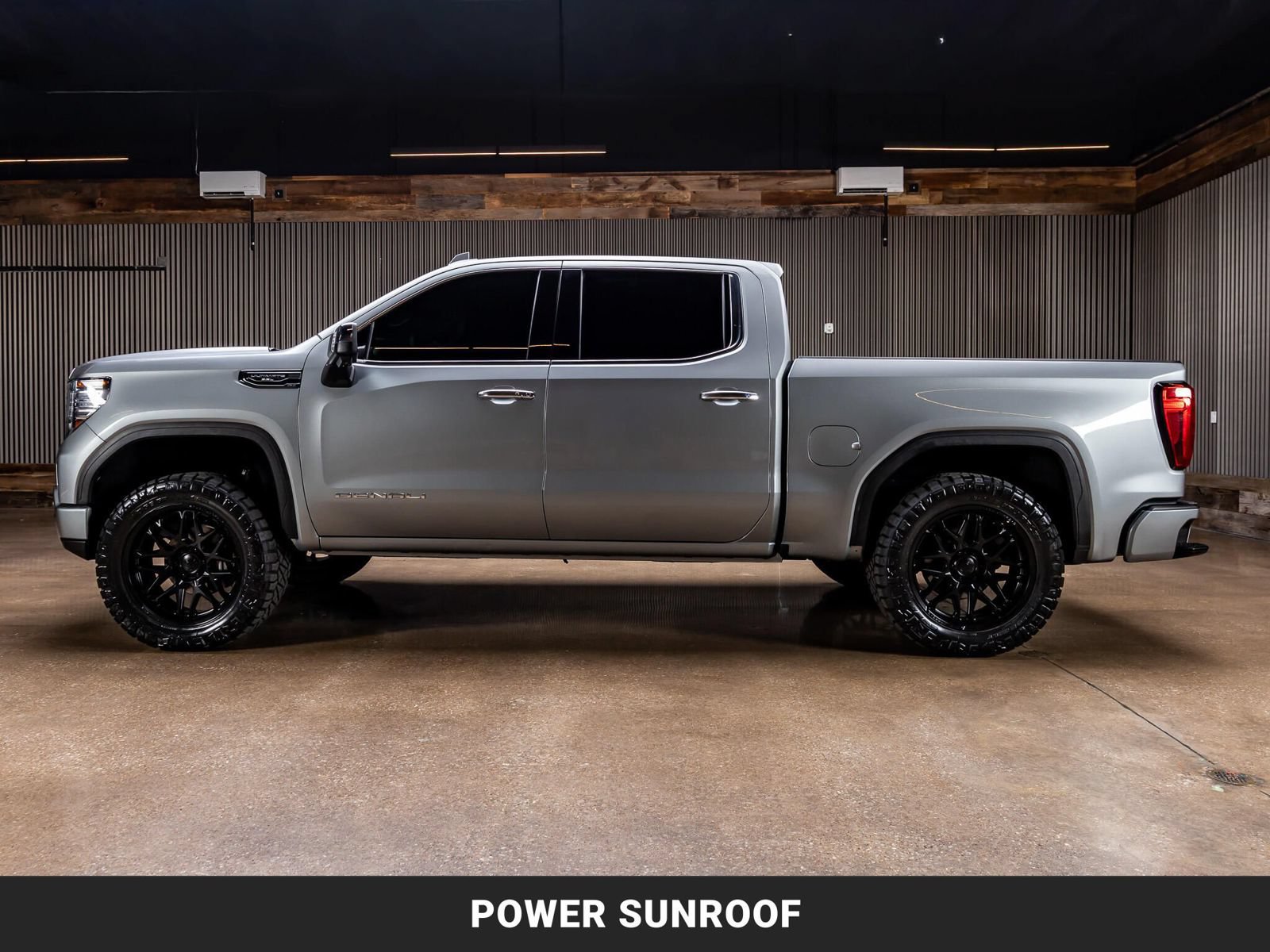 Used 2023 GMC Sierra 1500 Denali Ultimate AWD/4WD image 5