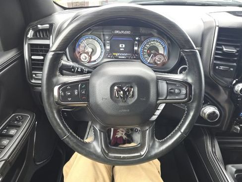 Used 2022 RAM 1500 Limited w/ Body-Colour Bumper Group AWD/4WD image 17