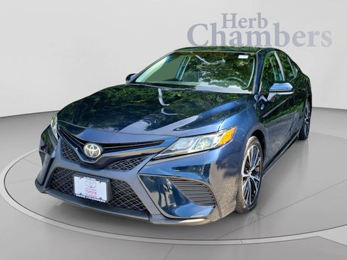 Used 2018 Toyota Camry SE w/ Audio Package FWD image 11