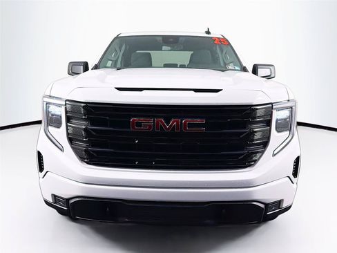 Used 2025 GMC Sierra 1500 Elevation AWD/4WD image 6