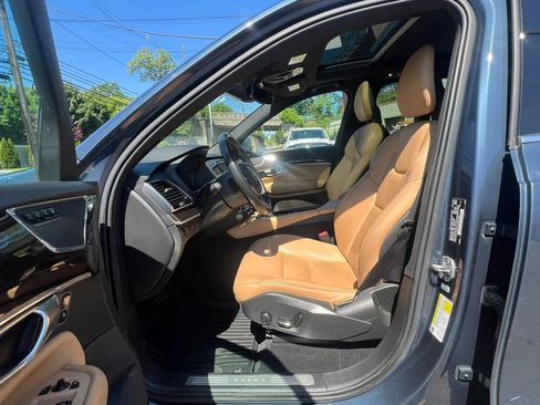 Used 2018 Volvo XC90 T6 Momentum w/ Convenience Package AWD/4WD image 28