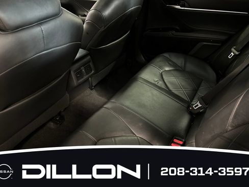 Used 2018 Toyota Camry XLE w/ Audio Package FWD image 15