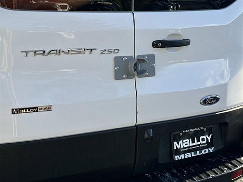 Used 2019 Ford Transit 250 130 Low Roof image 7