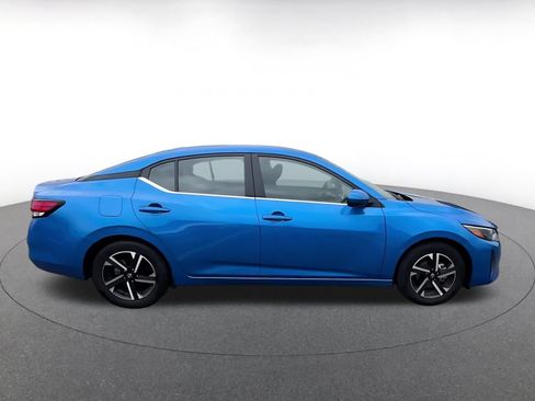 Used 2025 Nissan Sentra SV FWD image 13