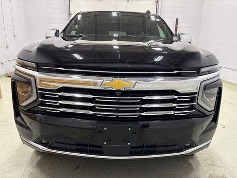 Used 2025 Chevrolet Tahoe Premier AWD/4WD image 9