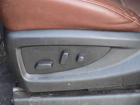 Used 2020 Chevrolet Suburban Premier w/ Premier Plus Edition image 11