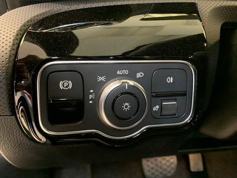 Used 2022 Mercedes-Benz A 220 4MATIC w/ Premium Package Lite image 21