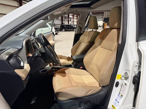 Used 2015 Toyota RAV4 Limited w/ Technology Package AWD/4WD image 14