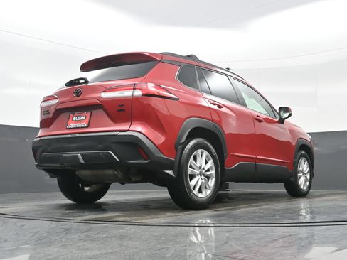 Used 2022 Toyota Corolla Cross LE image 31