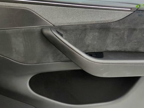 Used 2026 Tesla Model Y AWD image 36