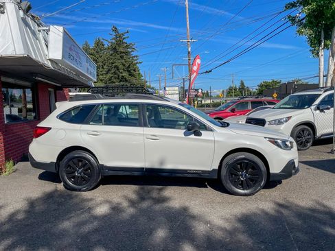 Used 2018 Subaru Outback 2.5i AWD/4WD image 7
