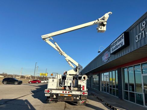 Used 2011 RAM 5500 2WD Regular Cab w/ ST Decor Group image 6