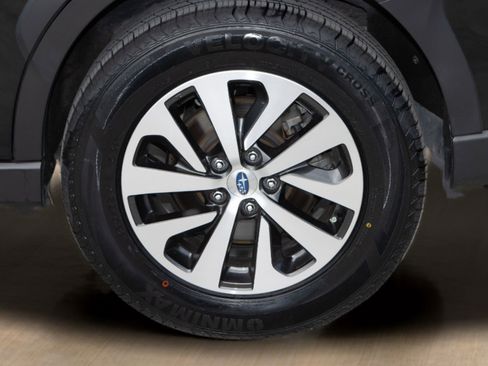 Used 2023 Subaru Outback Premium image 34