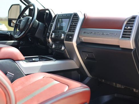 Used 2021 Ford F350 Platinum w/ Tremor Off-Road Package AWD/4WD image 22