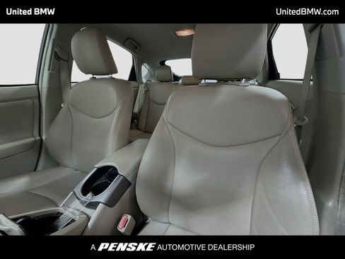 Used 2014 Toyota Prius Three image 5